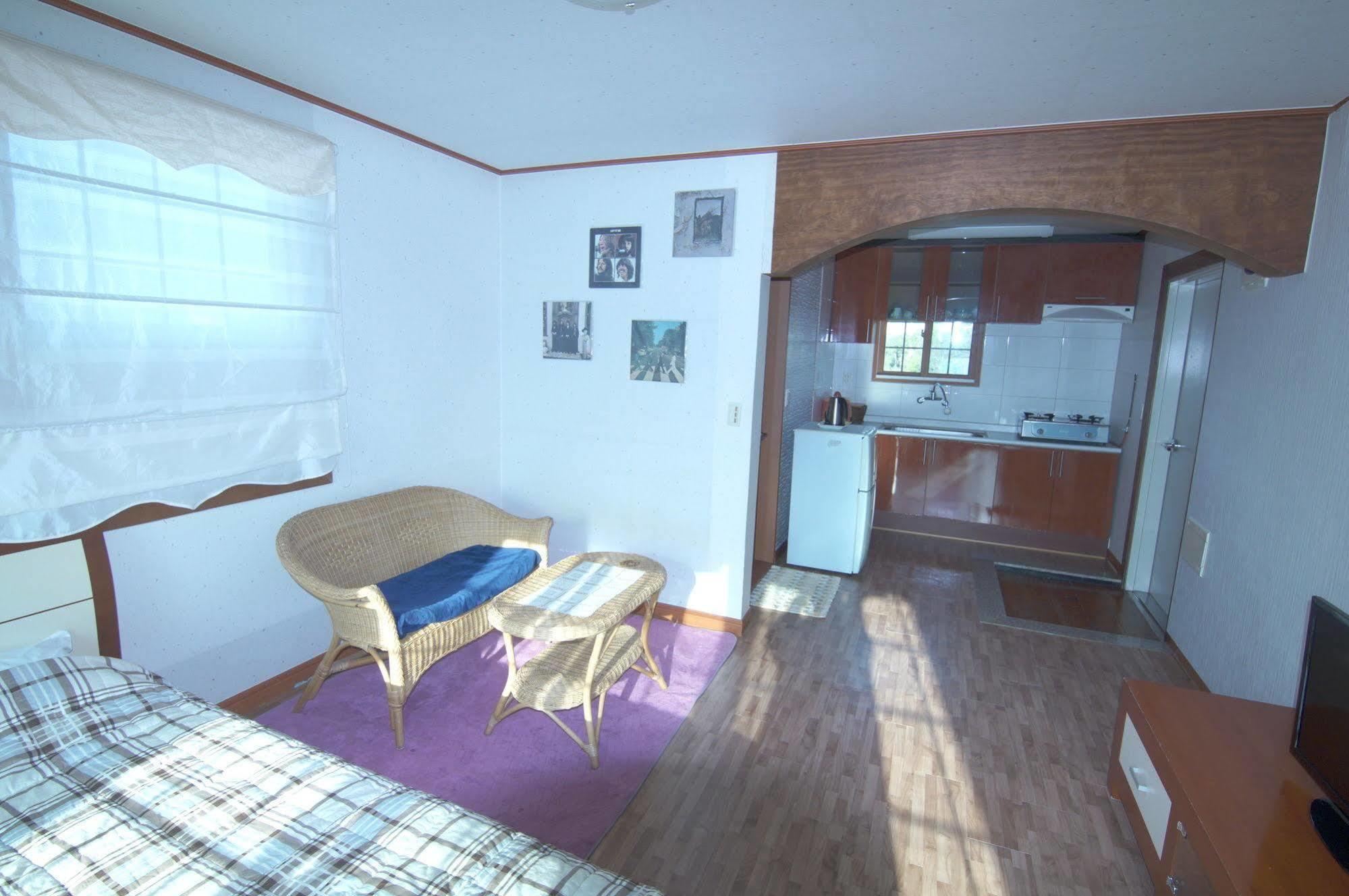 Yerae Pension Seogwipo Exterior photo